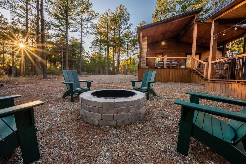 The Blaylock Cabin, 2 King, Hot Tub, Pet Friendly! Broken Bow Esterno foto