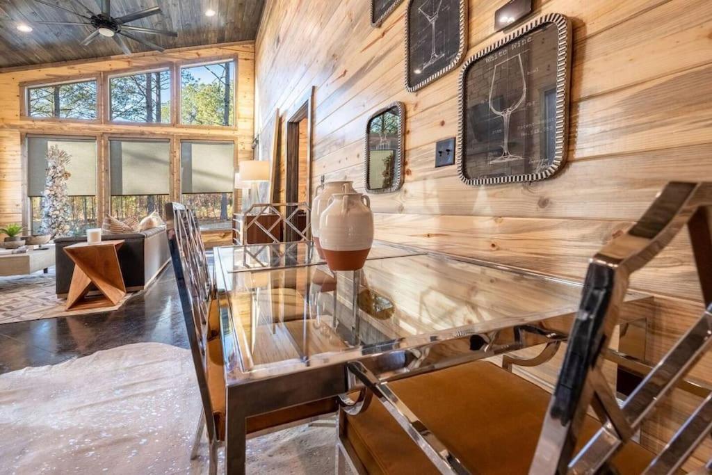The Blaylock Cabin, 2 King, Hot Tub, Pet Friendly! Broken Bow Esterno foto