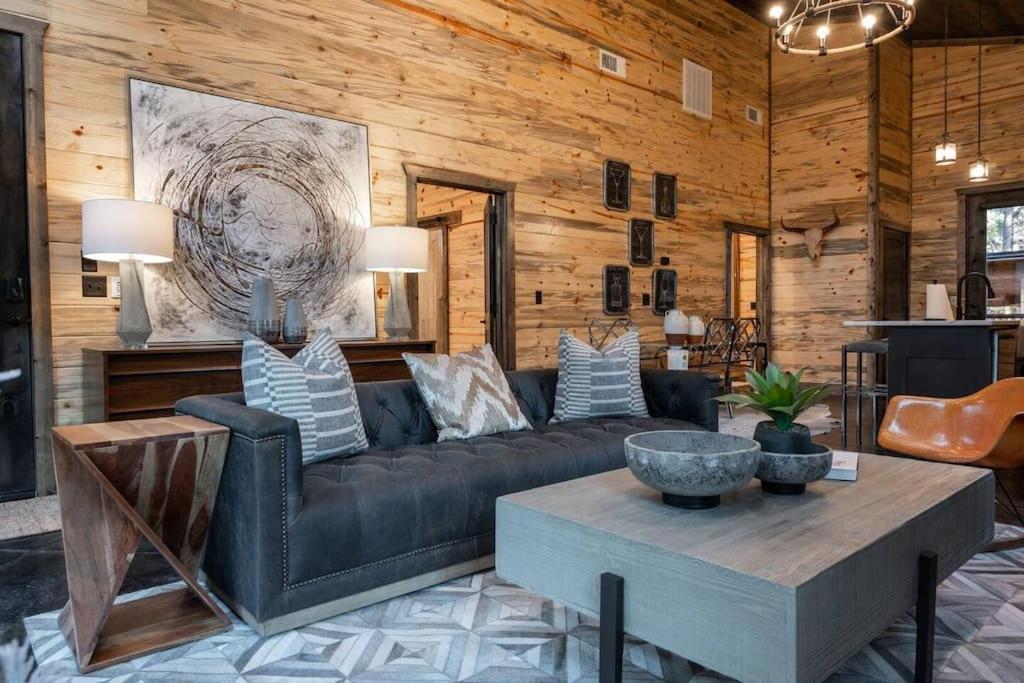 The Blaylock Cabin, 2 King, Hot Tub, Pet Friendly! Broken Bow Esterno foto
